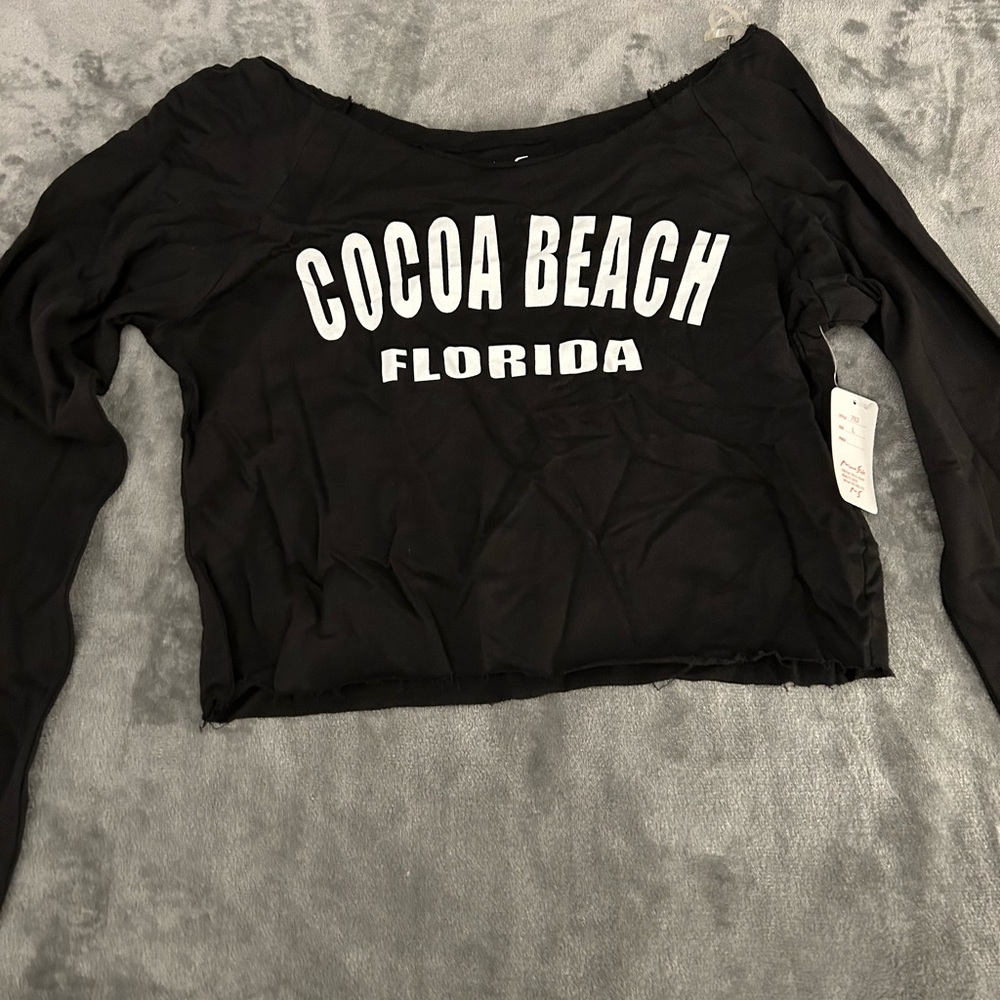 Large women’s crop top.